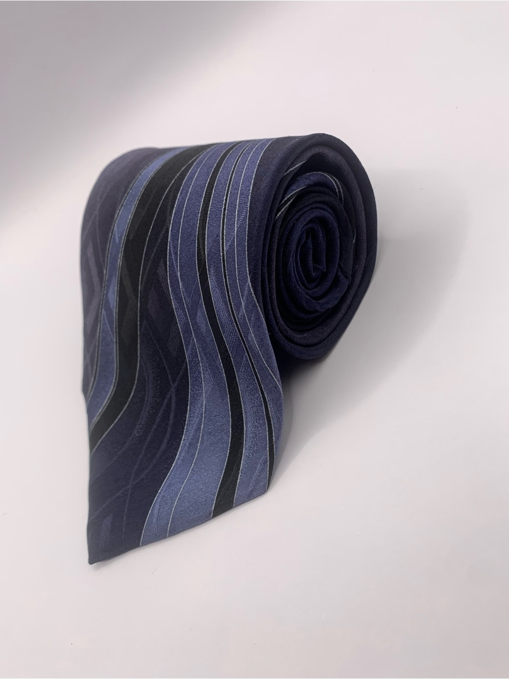 Puritan Navy and Light Blue Wave Stripe Tie